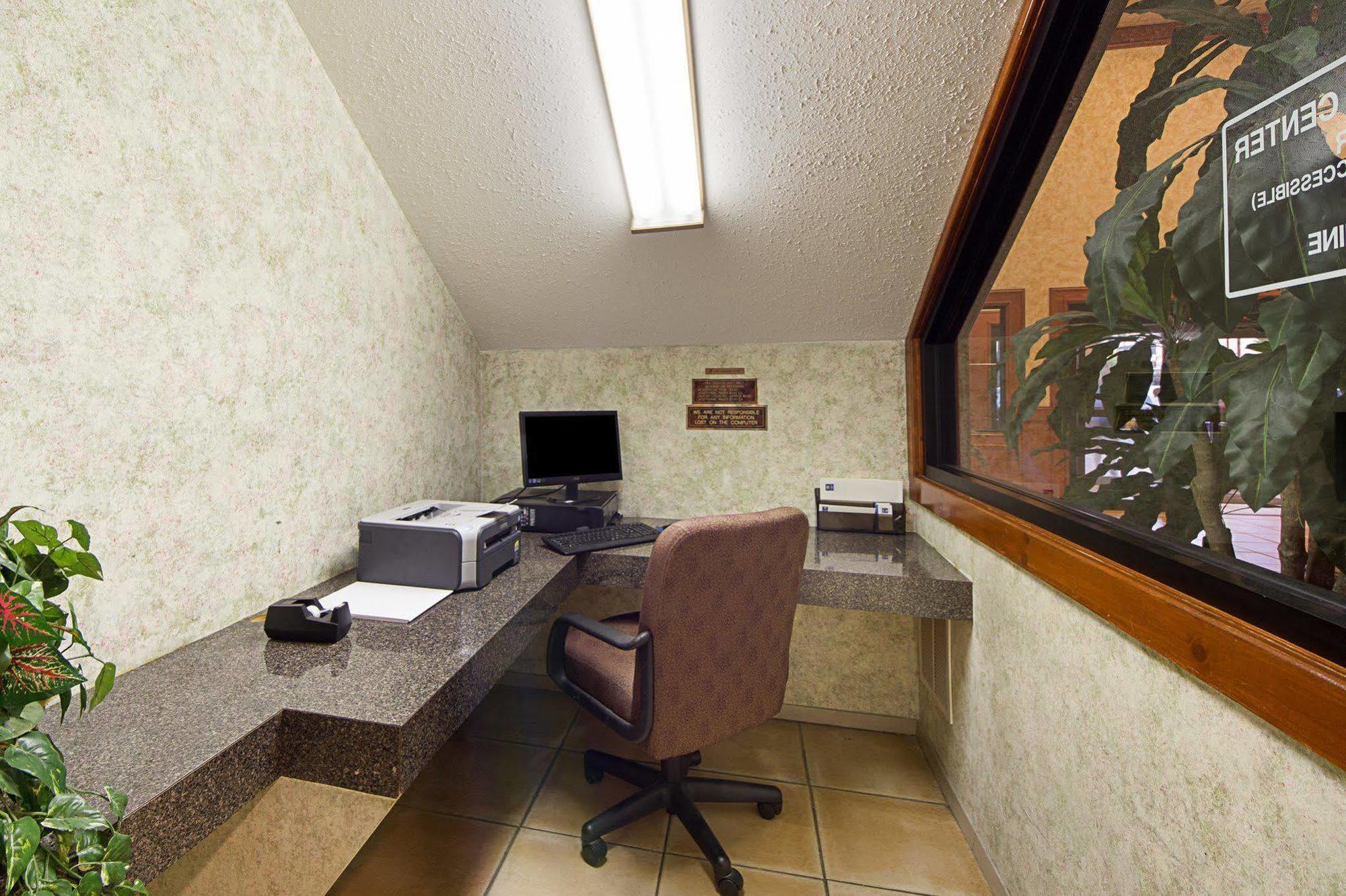 Comfort Inn Near Medical Center Мішен Екстер'єр фото