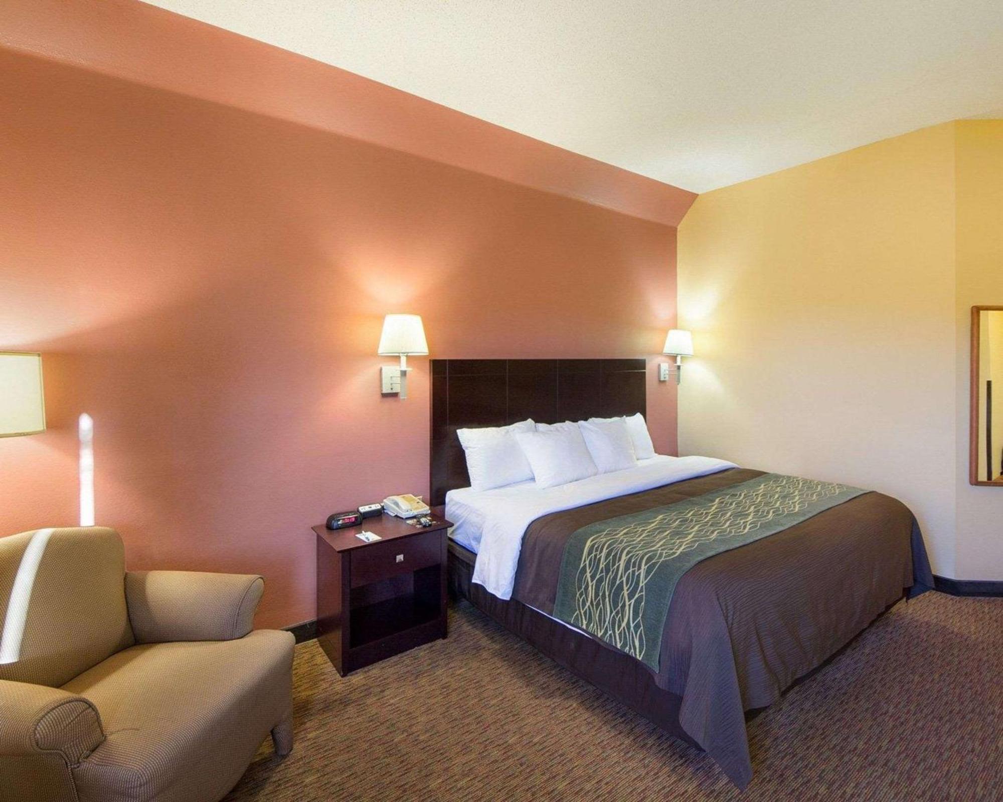Comfort Inn Near Medical Center Мішен Екстер'єр фото