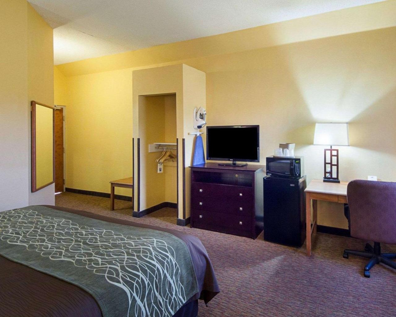 Comfort Inn Near Medical Center Мішен Екстер'єр фото