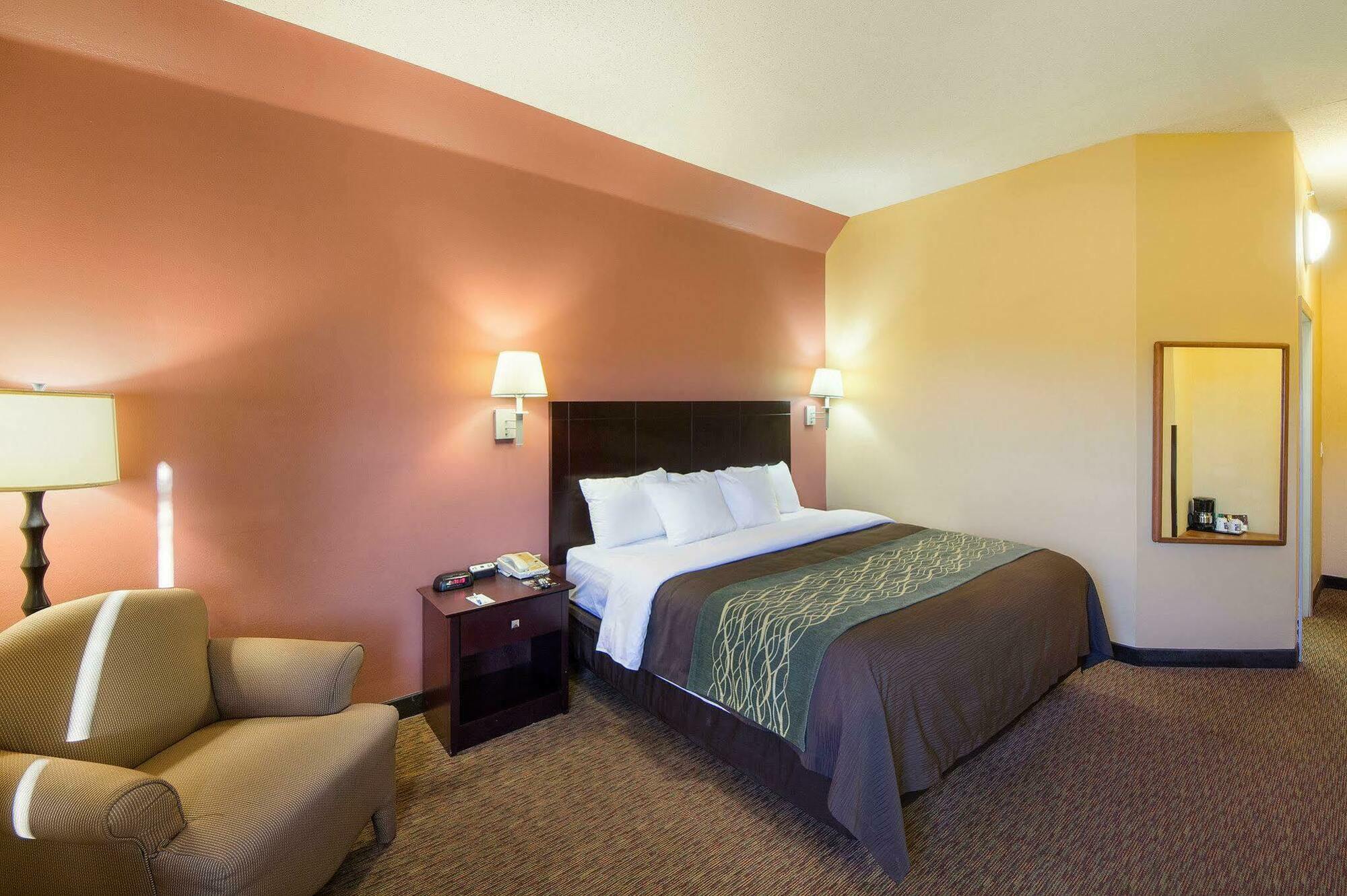 Comfort Inn Near Medical Center Мішен Екстер'єр фото